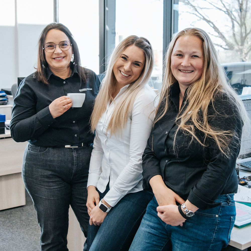 Brummi Center Mitarbeiterinnen im Büro